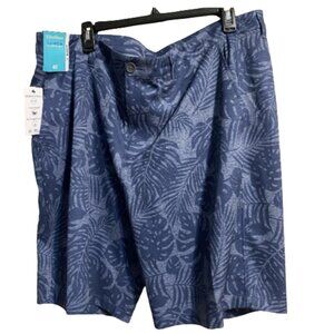 Caribbean Isle Breeze Performance Men’s Shorts Blue Floral Size 40 Inseam 9 in.